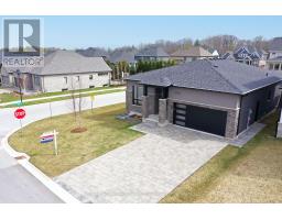992 TRAILSWAY AVENUE - 4