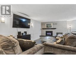 55 ROSAMOND CRESCENT - 15