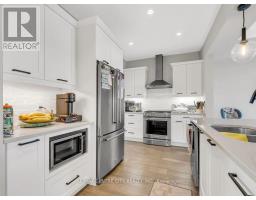 2096 CORONATION DRIVE - 15