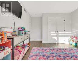 2096 CORONATION DRIVE - 34