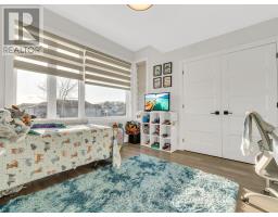 2096 CORONATION DRIVE - 38