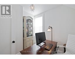 839 QUEENS AVENUE - 29