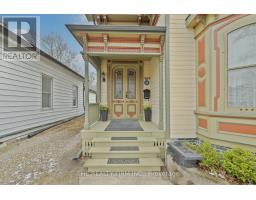 839 QUEENS AVENUE - 3
