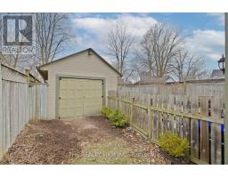 839 QUEENS AVENUE - 32