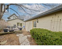 839 QUEENS AVENUE - 37