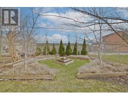 839 QUEENS AVENUE - 40
