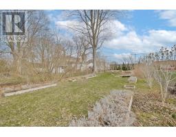 839 QUEENS AVENUE - 42