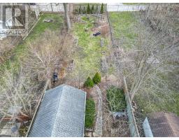 839 QUEENS AVENUE - 44