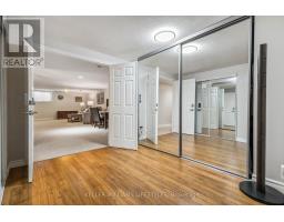87 SIR JAMES COURT - 38