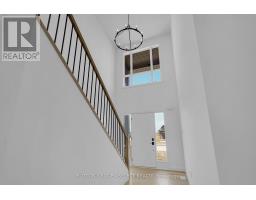 9 BRISCOE CRESCENT - 2