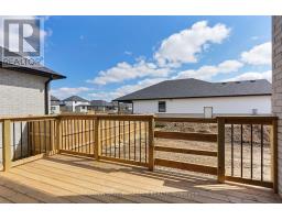 9 BRISCOE CRESCENT - 35