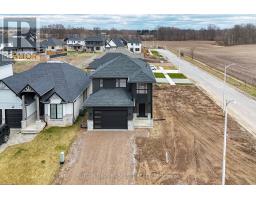 9 BRISCOE CRESCENT - 39
