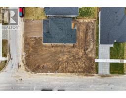 9 BRISCOE CRESCENT - 43