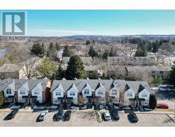 14 - 1415 COMMISSIONERS ROAD W - 43