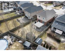 1666 GREEN GABLES ROAD - 35