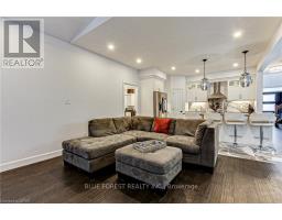 48 WOODLAND WALK - 6