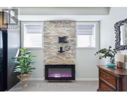 50 - 3200 SINGLETON AVENUE - 12