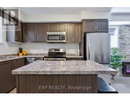 50 - 3200 SINGLETON AVENUE - 19