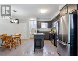 50 - 3200 SINGLETON AVENUE - 21