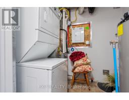 50 - 3200 SINGLETON AVENUE - 29