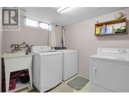 88 METCALFE CRESCENT - 21