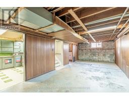172 ROSS AVENUE - 21