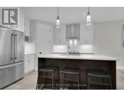 3297 REGIMENT ROAD - 14