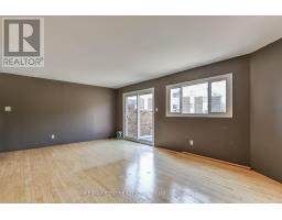 7 - 23 WREN COURT - 10