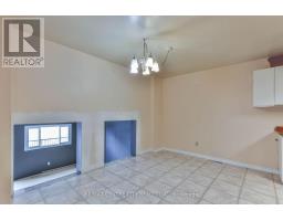 7 - 23 WREN COURT - 11