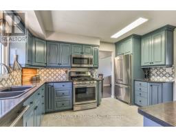 5 ALDBOROUGH AVENUE - 11