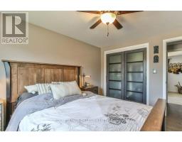 5 ALDBOROUGH AVENUE - 16