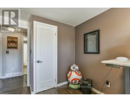 5 ALDBOROUGH AVENUE - 18