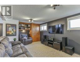 5 ALDBOROUGH AVENUE - 23