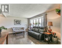 5 ALDBOROUGH AVENUE - 6