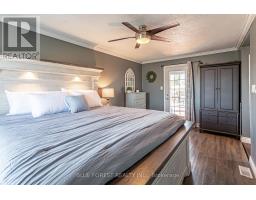 1645 GLADSTONE DRIVE - 17