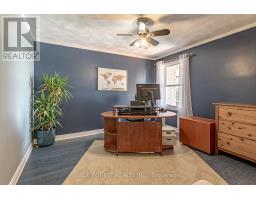 1645 GLADSTONE DRIVE - 18