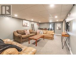 1645 GLADSTONE DRIVE - 20