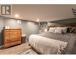 1645 GLADSTONE DRIVE - 22