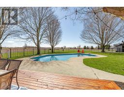1645 GLADSTONE DRIVE - 32