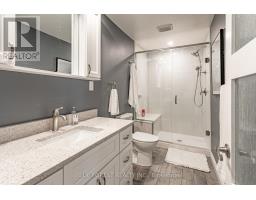 1645 GLADSTONE DRIVE - 35
