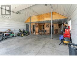 1645 GLADSTONE DRIVE - 42