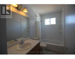 38 PATIENCE CRESCENT - 11