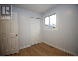 38 PATIENCE CRESCENT - 17