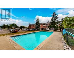 18 - 140 CONWAY DRIVE - 33