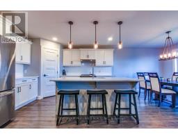 146 GILMOUR DRIVE - 10