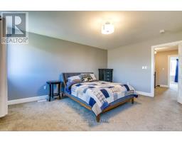 146 GILMOUR DRIVE - 23