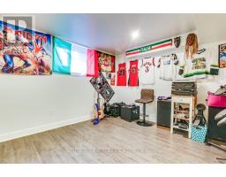 146 GILMOUR DRIVE - 31