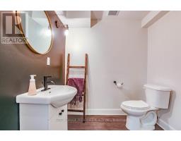 146 GILMOUR DRIVE - 35