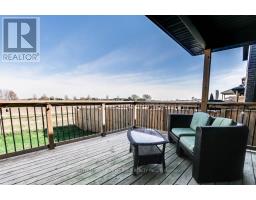 146 GILMOUR DRIVE - 36