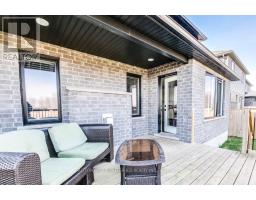 146 GILMOUR DRIVE - 37